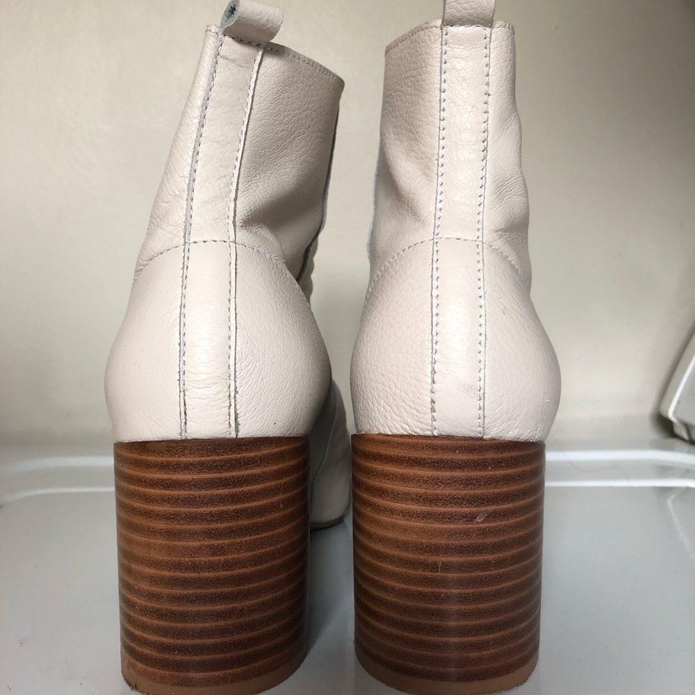 Com + Sens White Booties - image 5